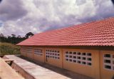 Lagere-school-bij-het-TQM-Hospital-in-Mapong-Akwapim-Ghana-met-geld-Prisma-afgebouwd-dec.-1994